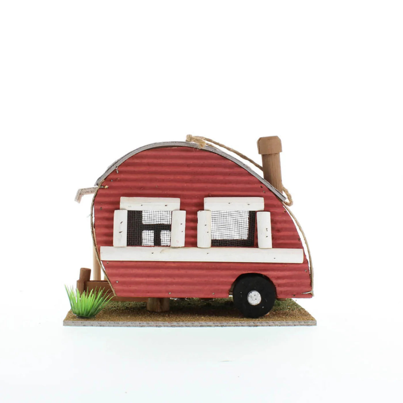 RED TRAILER BIRDHOUSE