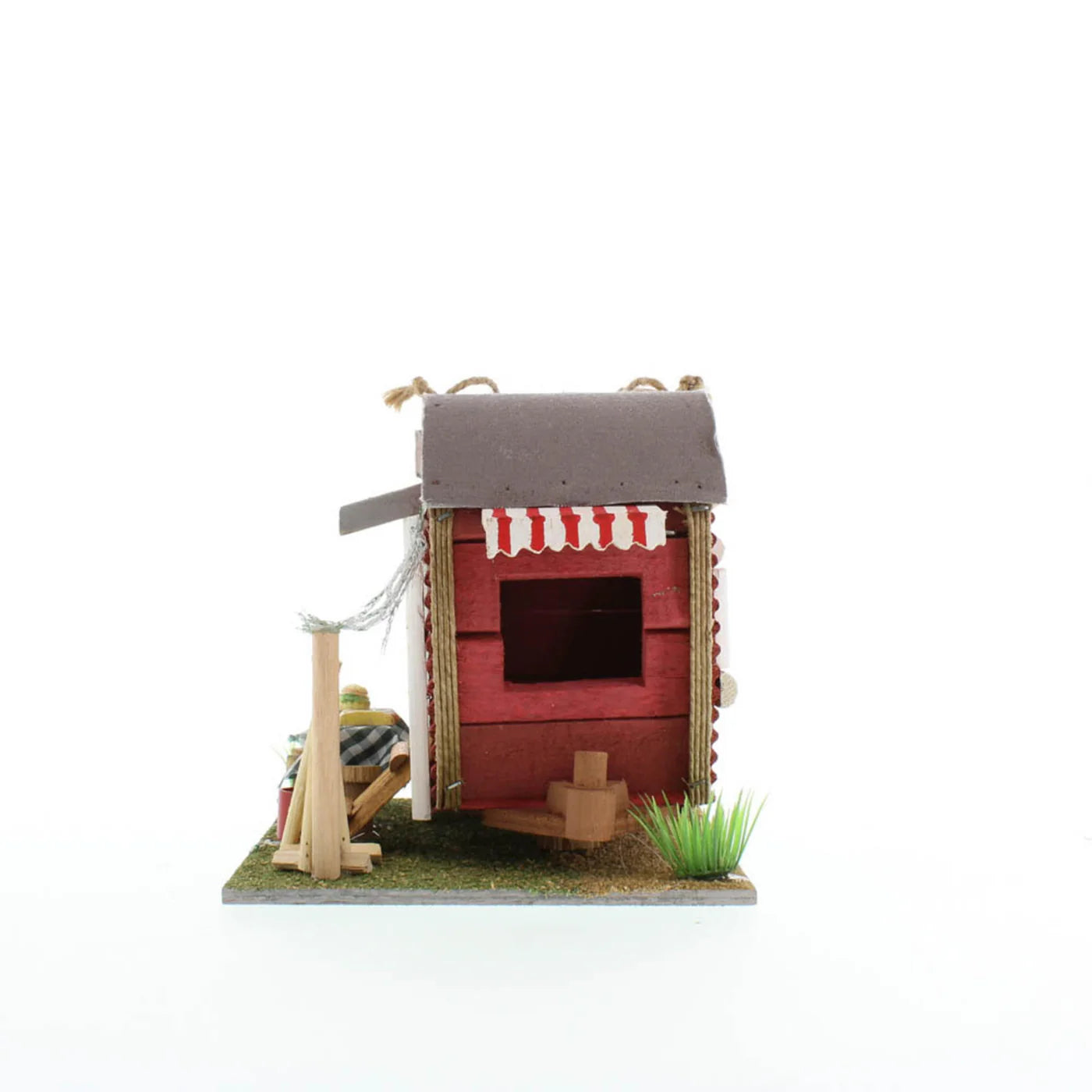 RED TRAILER BIRDHOUSE